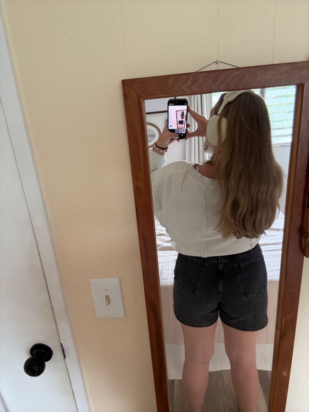 Zara Washed Black High-Rise Denim Shorts - Picture 2 of 5